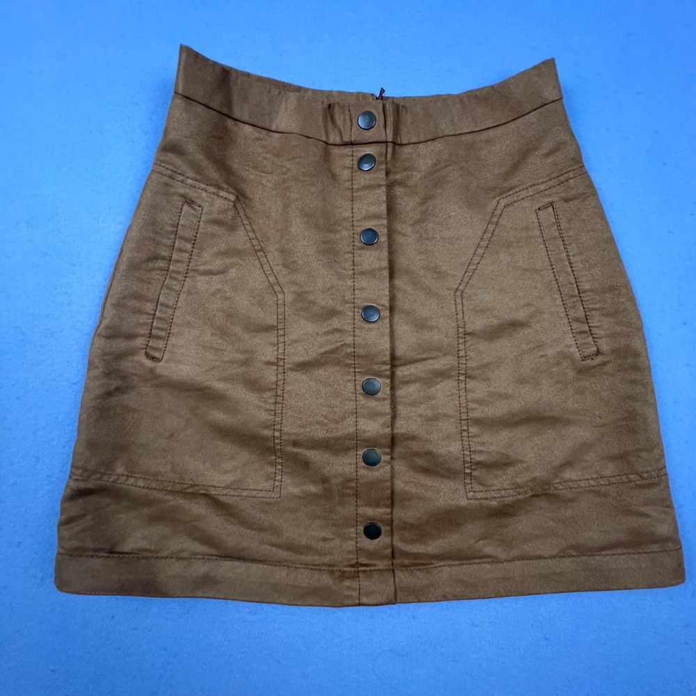 H&M Faux Suede Mini Skirt Womens 6 Brown Snap Button Front‎ Boho Western Fall